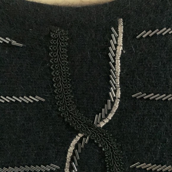 Andriano by i.fatigati Beaded lambswool embellished pullover size Medium Black - Picture 8 of 9
